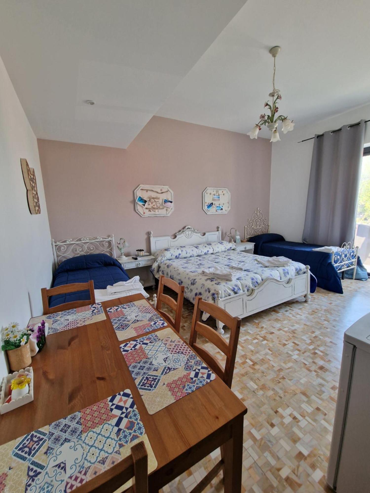 Camere Le Margherite Olbia Exteriör bild